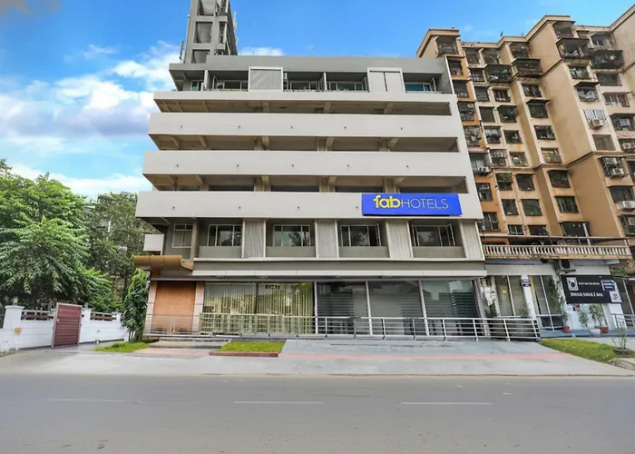 Fabhotel Liwa International - Nr Mumbai International Airport